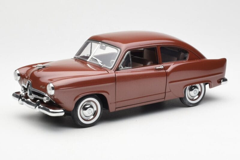 Kaiser Henry J Caribbean Coral Metallic Sun Star 1:18 5101 Druckguss