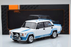Lada 2105 VFTS Weiß IXO 1:18 18CMC144 Druckguss — Bild 6 von 6