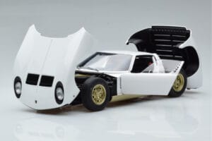 Lamborghini Miura SV Weiß AUTOart 1:18 74544 Druckguss — Bild 2 von 8