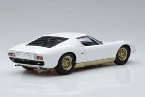 Lamborghini Miura SV Weiß AUTOart 1:18 74544 Druckguss — Bild 3 von 8