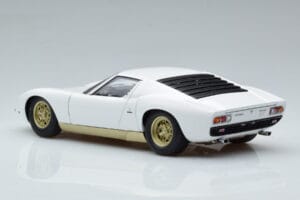 Lamborghini Miura SV Weiß AUTOart 1:18 74544 Druckguss — Bild 7 von 8