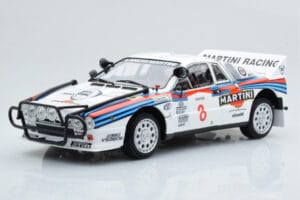 Lancia 037 Martini #8 A. Bettega / M. Perissinot Safari Rally 1985 Kyosho 1:18 08306J Druckguss