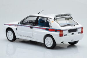 Lancia Delta HF Integrale 6 Weiß Kyosho 1:18 08344E Druckguss — Bild 7 von 8