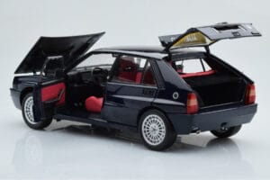 Lancia Delta HF Integrale Club Italia Blau Kyosho 1:18 08343SC Druckguss — Bild 3 von 8