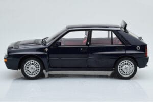 Lancia Delta HF Integrale Club Italia Blau Kyosho 1:18 08343SC Druckguss — Bild 5 von 8