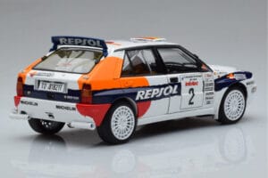 Lancia Delta HF Integrale Evoluzione #2 C. Sainz / L. Moya Tour de Corse 1993 Kyosho 1:18 08348J Druckguss — Bild 3 von 9