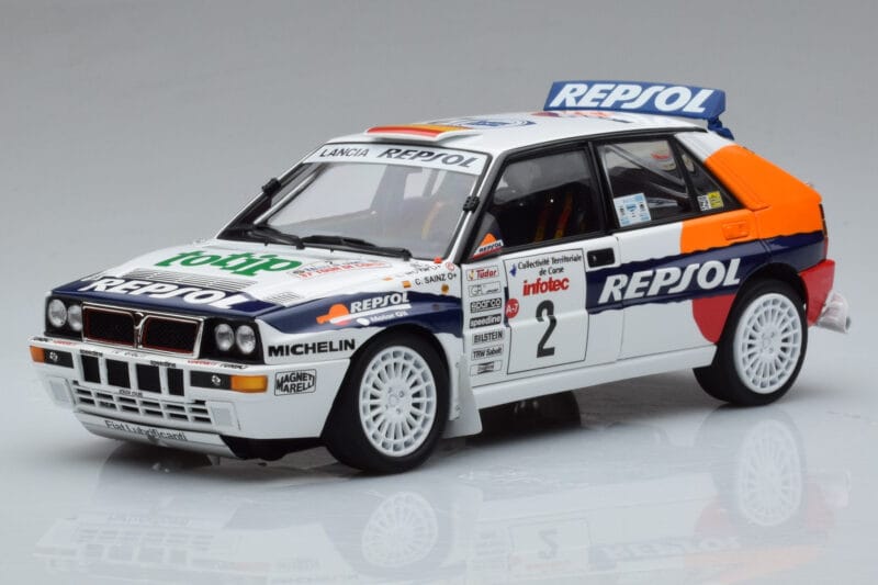 Lancia Delta HF Integrale Evoluzione #2 C. Sainz / L. Moya Tour de Corse 1993 Kyosho 1:18 08348J Druckguss