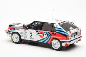 Lancia Delta Integrale 16V #2 M. Biasion / T. Siviero Rally Safari 1990 IXO 1:18 18RMC139A Druckguss — Bild 5 von 6
