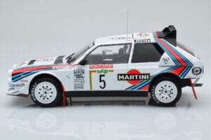 Lancia Delta S4 #5 M. Biasion / T. Siviero Rally San Remo 1986 IXO 1:18 18RMC130B Druckguss — Bild 3 von 6