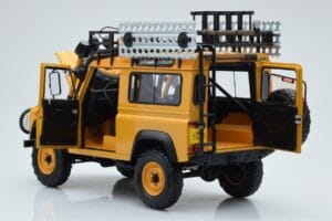 Land Rover Defender 90 Camel Trophy Borneo 1985 Almost Real 1:18 810213 Druckguss — Bild 5 von 8