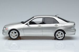 Lexus IS200 XE10 Silber Otto 1:18 OT991 Resin — Bild 3 von 6