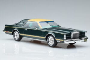 Lincoln Continental Mark V Dunkelgrün MCG 1:18 MCG18404 Druckguss — Bild 4 von 6