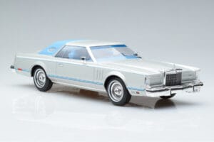 Lincoln Continental Mark V Silber MCG 1:18 MCG18403 Druckguss — Bild 4 von 6