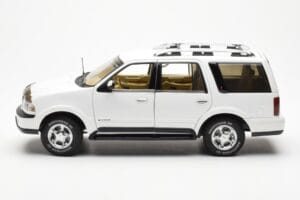 Lincoln Navigator Weiß AUTOart 1:18 72761 Druckguss — Bild 4 von 8