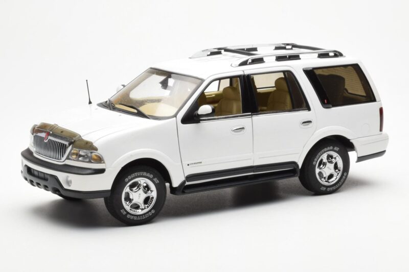 Lincoln Navigator Weiß AUTOart 1:18 72761 Druckguss