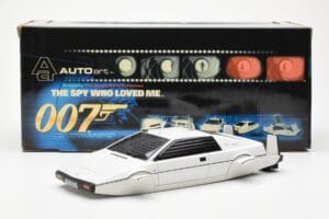 Lotus Esprit Type 79 James Bond The Spy Who Loved Me Submarine Weiß AUTOart 1:18 75306 Druckguss — Bild 2 von 8