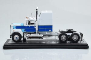 Mack Superliner Magnum Weiß Blau IXO 1:43 TR165 Druckguss — Bild 3 von 6