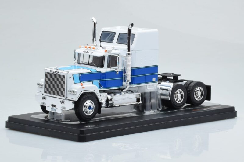 Mack Superliner Magnum Weiß Blau IXO 1:43 TR165 Druckguss