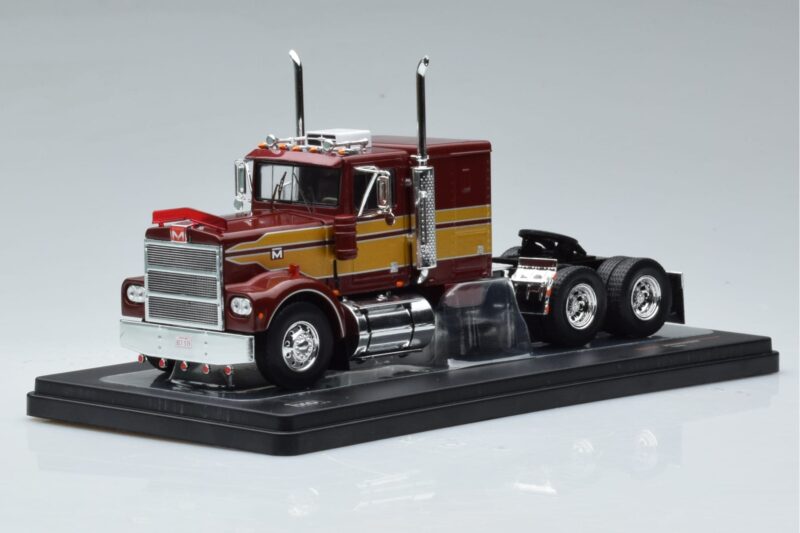 Marmon CHDT Rot-Gold IXO 1:43 TR157 Druckguss