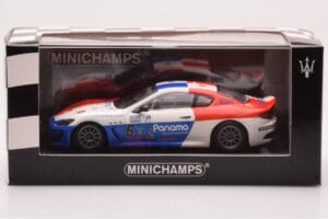 Maserati GranTurismo MC GT4 #6 Goldstein / Sumberg Trofeo GranTurismo 2010 Minichamps 1:43 400101206 Druckguss — Bild 4 von 4