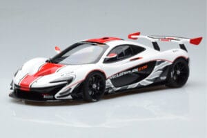 McLaren P1 GTR Hochglanz Weiß Mit Roten Streifen AUTOart 1:18 81541 Komposit