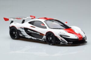 McLaren P1 GTR Hochglanz Weiß Mit Roten Streifen AUTOart 1:18 81541 Komposit — Bild 5 von 7