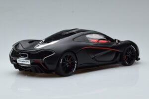 McLaren P1 Matt Schwarz AUTOart 1:18 76027 Druckguss — Bild 3 von 9