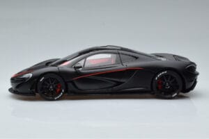 McLaren P1 Matt Schwarz AUTOart 1:18 76027 Druckguss — Bild 4 von 9