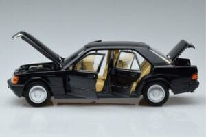 Mercedes 190 E W201 Limitierte Auflage Norev 1:18 183823 Druckguss — Bild 4 von 10