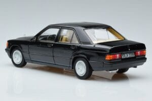 Mercedes 190 E W201 Limitierte Auflage Norev 1:18 183823 Druckguss — Bild 7 von 10