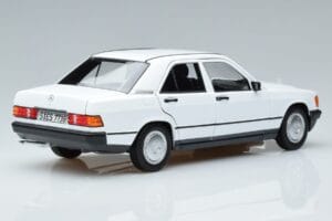 Mercedes 190 E W201 Weiß Norev 1:18 183820 Druckguss — Bild 3 von 7