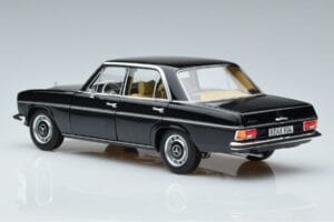 Mercedes 200 W115 Limitierte Auflage Norev 1:18 183775 Druckguss — Bild 7 von 8