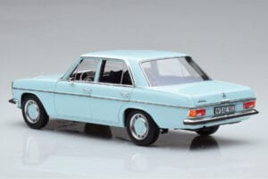 Mercedes 200 W115 Norev 1:18 183777 Druckguss — Bild 6 von 7