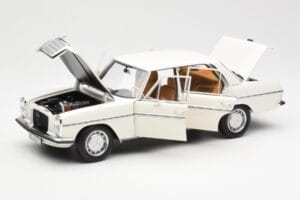 Mercedes 200 W115 Weiß Norev 1:18 183770 Druckguss — Bild 2 von 8