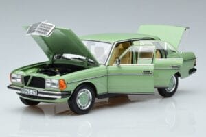 Mercedes 200 W123 Grün Norev 1:18 183796 Druckguss — Bild 2 von 7