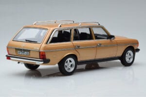 Mercedes 200T S123 AMG Package Beige Norev 1:18 183739 Druckguss — Bild 3 von 9