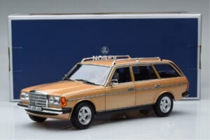 Mercedes 200T S123 AMG Package Beige Norev 1:18 183739 Druckguss — Bild 9 von 9