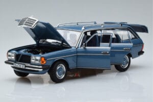 Mercedes 200T S123 Blau Norev 1:18 183737 Druckguss — Bild 2 von 7