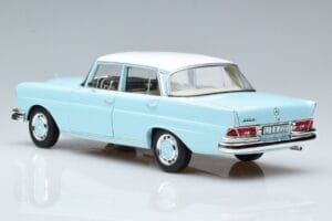Mercedes 220 S W111 Blau Norev 1:18 183920 Druckguss — Bild 6 von 7
