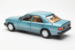 Mercedes 230E W124 Beryl Metallic Händler Edition Norev 1:18 B66040698 Druckguss — Bild 7 von 8