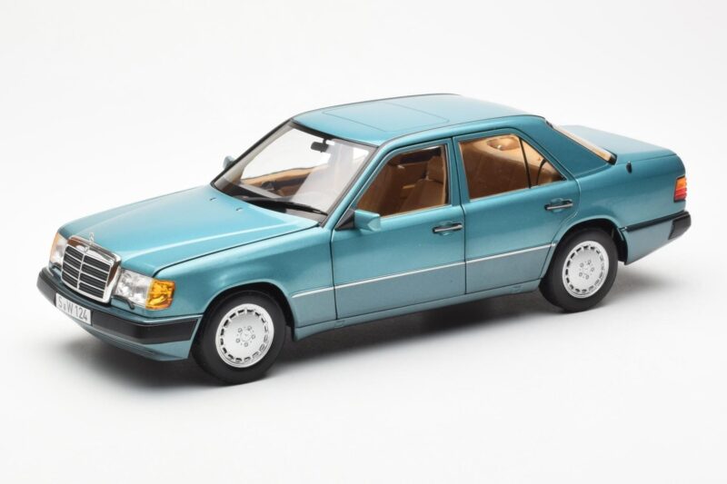 Mercedes 230E W124 Beryl Metallic Händler Edition Norev 1:18 B66040698 Druckguss