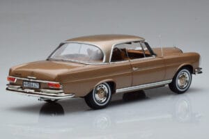 Mercedes 250 SE Coupe W111 Gold Metallic Norev 1:18 183759 Druckguss — Bild 3 von 7