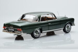 Mercedes 250 SE Coupe W111 Grün Metallic Limitierte Auflage Norev 1:18 183764 Druckguss — Bild 3 von 7