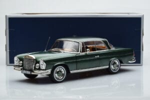 Mercedes 250 SE Coupe W111 Grün Metallic Limitierte Auflage Norev 1:18 183764 Druckguss — Bild 7 von 7