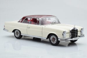 Mercedes 280 SE W108 Weiß AUTOart 1:18 76287 Druckguss — Bild 6 von 8
