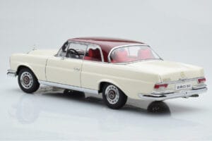 Mercedes 280 SE W108 Weiß AUTOart 1:18 76287 Druckguss — Bild 7 von 8
