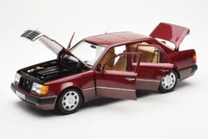 Mercedes 500E W124 Rot Metallic Händler Edition Norev 1:18 B66040699 Druckguss — Bild 2 von 8