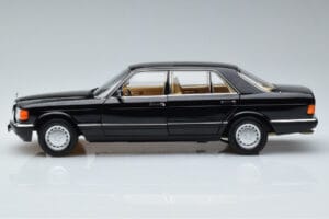 Mercedes 560 SEL W126 Schwarz Norev 1:18 183793 Druckguss — Bild 4 von 7