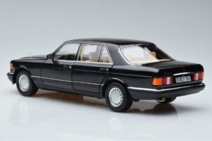 Mercedes 560 SEL W126 Schwarz Norev 1:18 183793 Druckguss — Bild 6 von 7