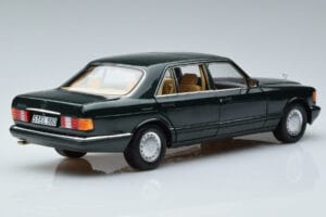 Mercedes 560 SEL W126 Dunkelgrün Metallic Norev 1:18 B66040682 Druckguss — Bild 3 von 7